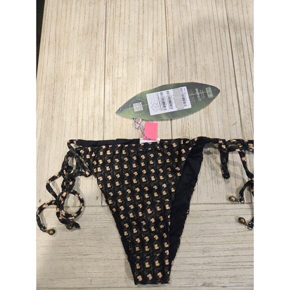 FARM Rio Women's Bikini Set Black Triangle Tie-Side GG Size XS Brazilian Fit NWT - Picture 1 of 6